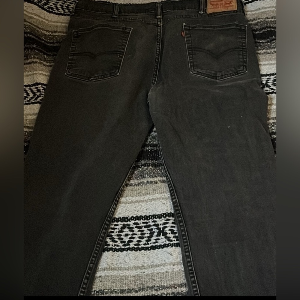 Preowned 502  Levi’s  Ripped  Jeans Fade Out Color Black  Men’s  Size 38X30 . - Picture 5 of 12
